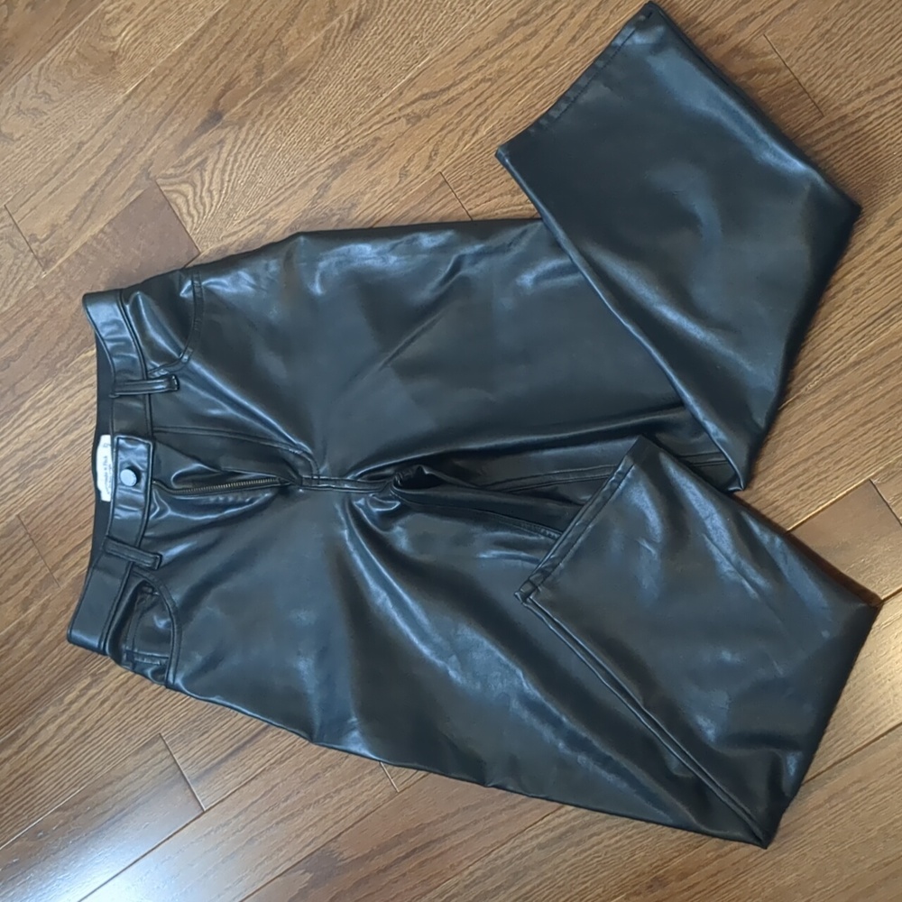Abercrombie Curve Love Vegan Leather Ankle Straight Pant